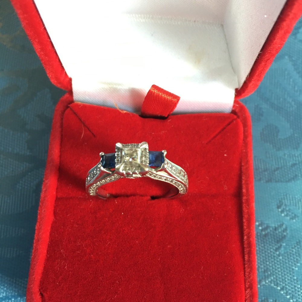 14 K W G ring w/1 diamond & 2 sapphires